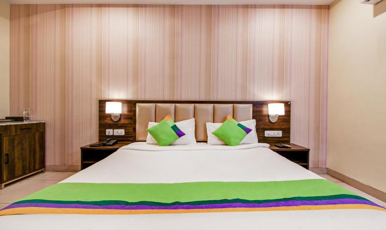 Treebo Trend Sindhura Grand Hotel Hyderabad Eksteriør billede