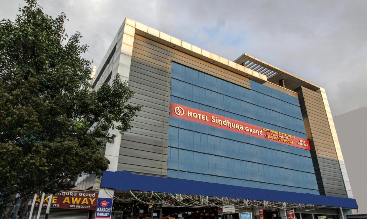 Treebo Trend Sindhura Grand Hotel Hyderabad Eksteriør billede
