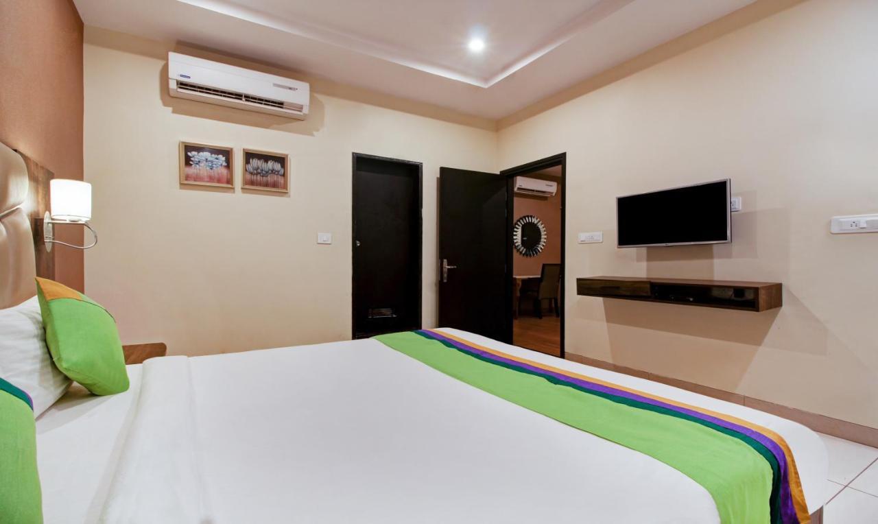 Treebo Trend Sindhura Grand Hotel Hyderabad Eksteriør billede